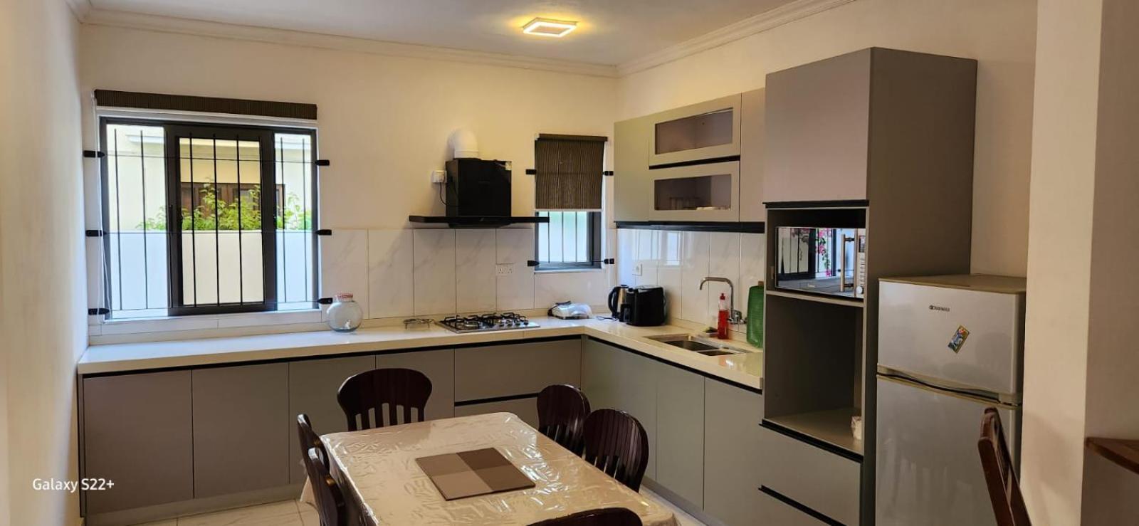 Nayuha Apt B Flic en Flac Exterior photo